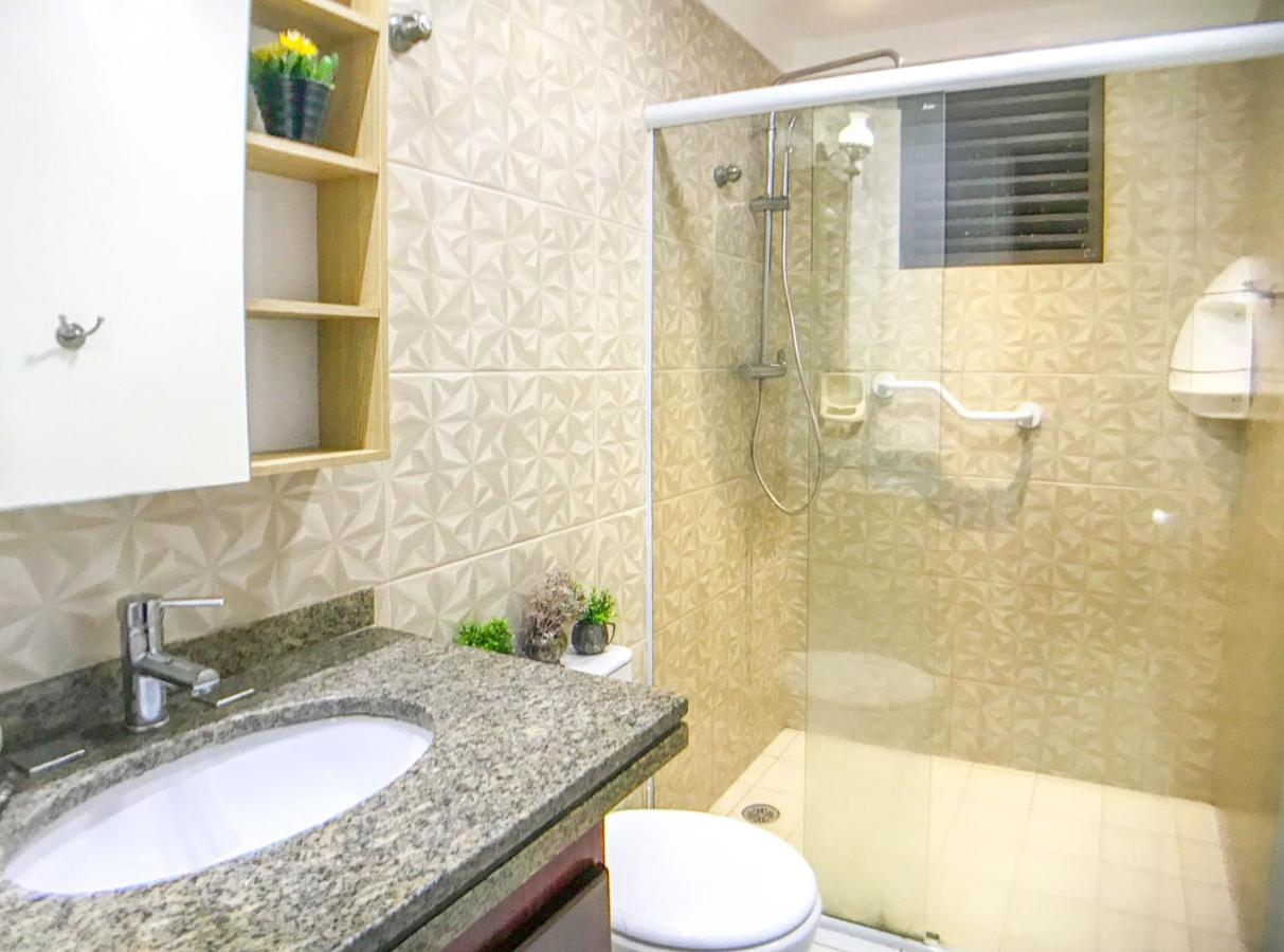 Apartamento A 70 Metros Da Praia De Pitangueiras Sp กัวรูจา ภายนอก รูปภาพ